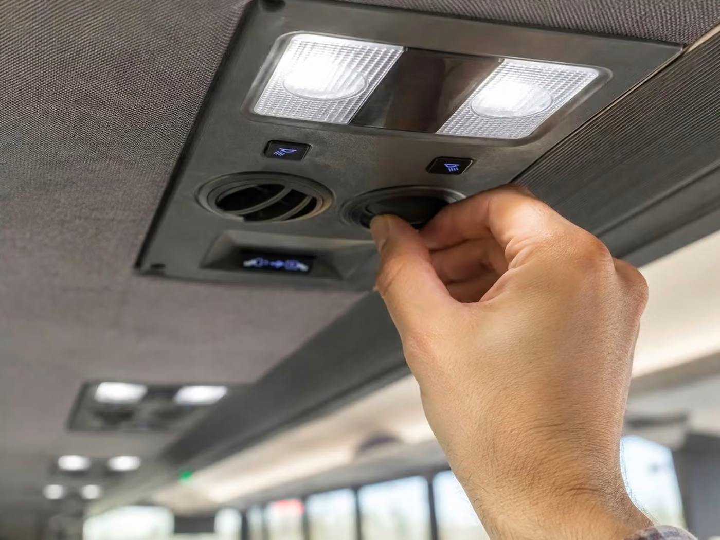 carmel 15 passenger minibus air conditioning