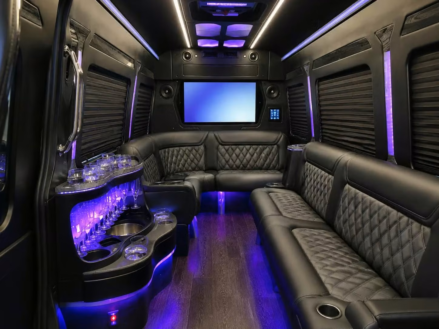 carmel 15 to 50 passenger prom party buses and sprinter limos in carmel