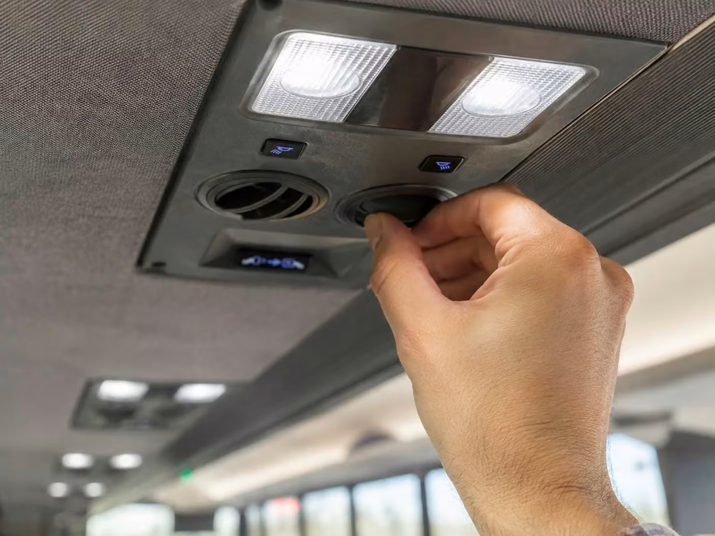 carmel 20 passenger minibus air conditioning