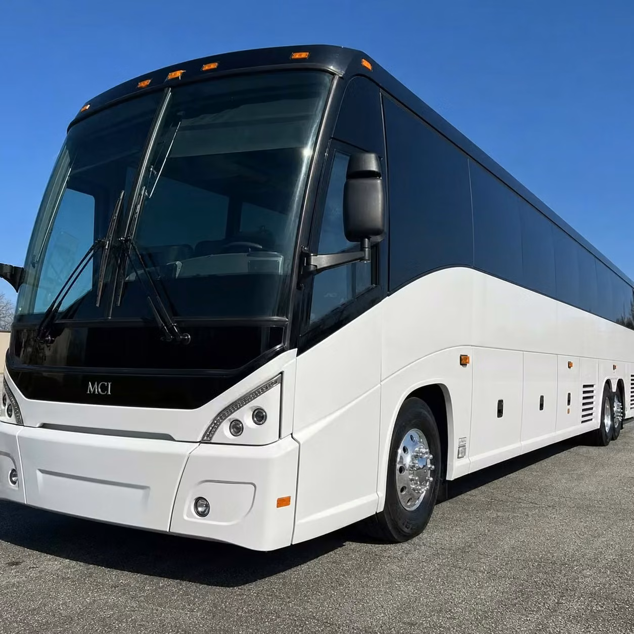 carmel customizable shuttle bus rentals for airport employees
